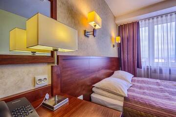Фото номера Улучшенный семейный номер Отель Hotel Beskid г. Новы-Сонч 6