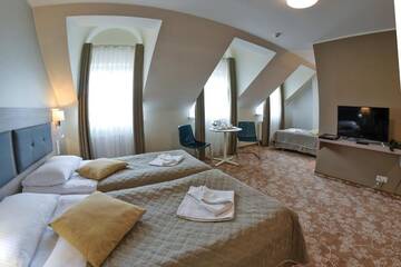 Фото номера Трехместный номер Делюкс Отель Hotel Panorama Nowy Sącz г. Новы-Сонч 10
