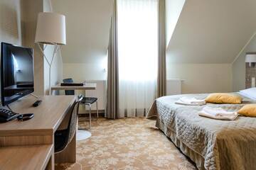 Фото номера Двухместный номер с 1 кроватью Отель Hotel Panorama Nowy Sącz г. Новы-Сонч 5