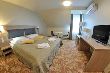 Фото номера Двухместный номер с 1 кроватью Отель Hotel Panorama Nowy Sącz г. Новы-Сонч 4