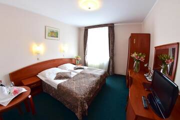 Фото номера Двухместный номер с 1 кроватью Отель Hotel Panorama Nowy Sącz г. Новы-Сонч 7