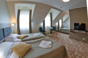 Фото номера Трехместный номер Делюкс Отель Hotel Panorama Nowy Sącz г. Новы-Сонч 4